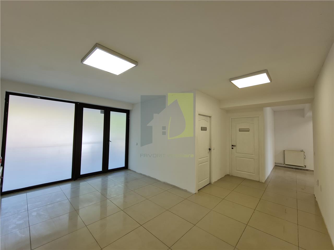 Spatiu comercial / birouri  la parter in zona Laguna Albastra-Ciuperca