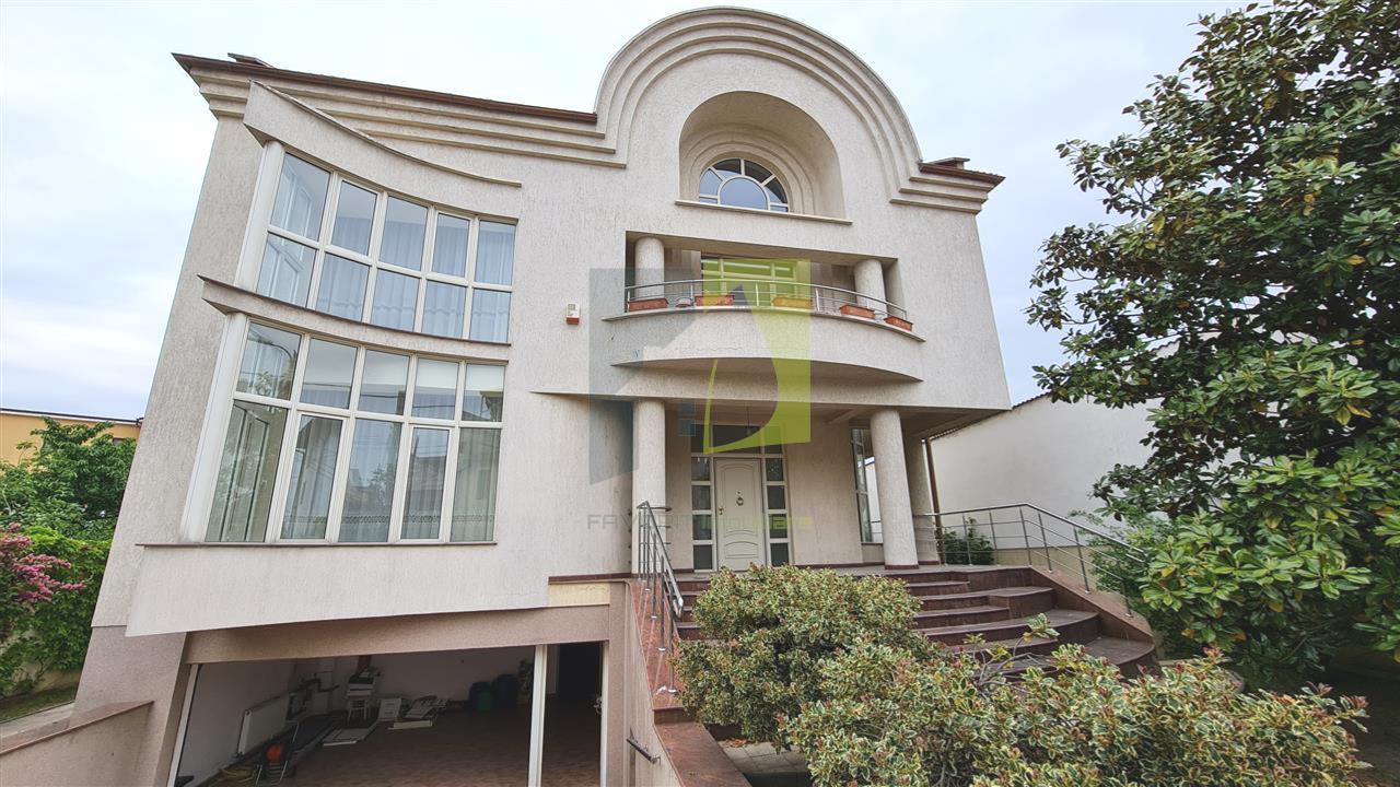 Casa deosebita in centrul orasului - COMISION 0% pentru Cumparator