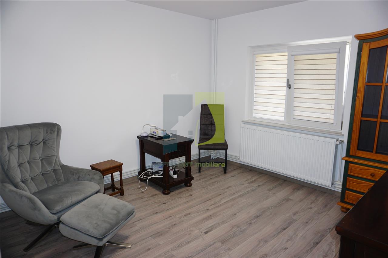 Apartament decomandat, 3 camere, complet renovat – Brazda lui Novac