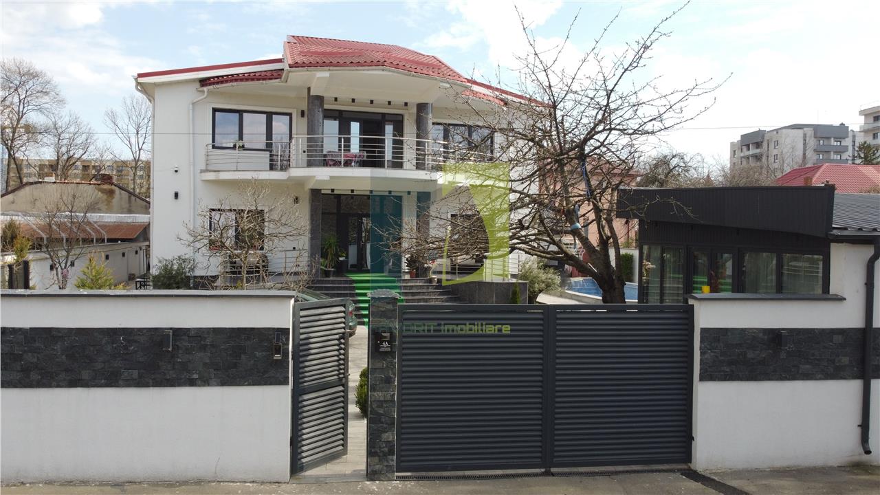 Vila spectaculoasa cu piscina, terasa incalzita si adapost ALA