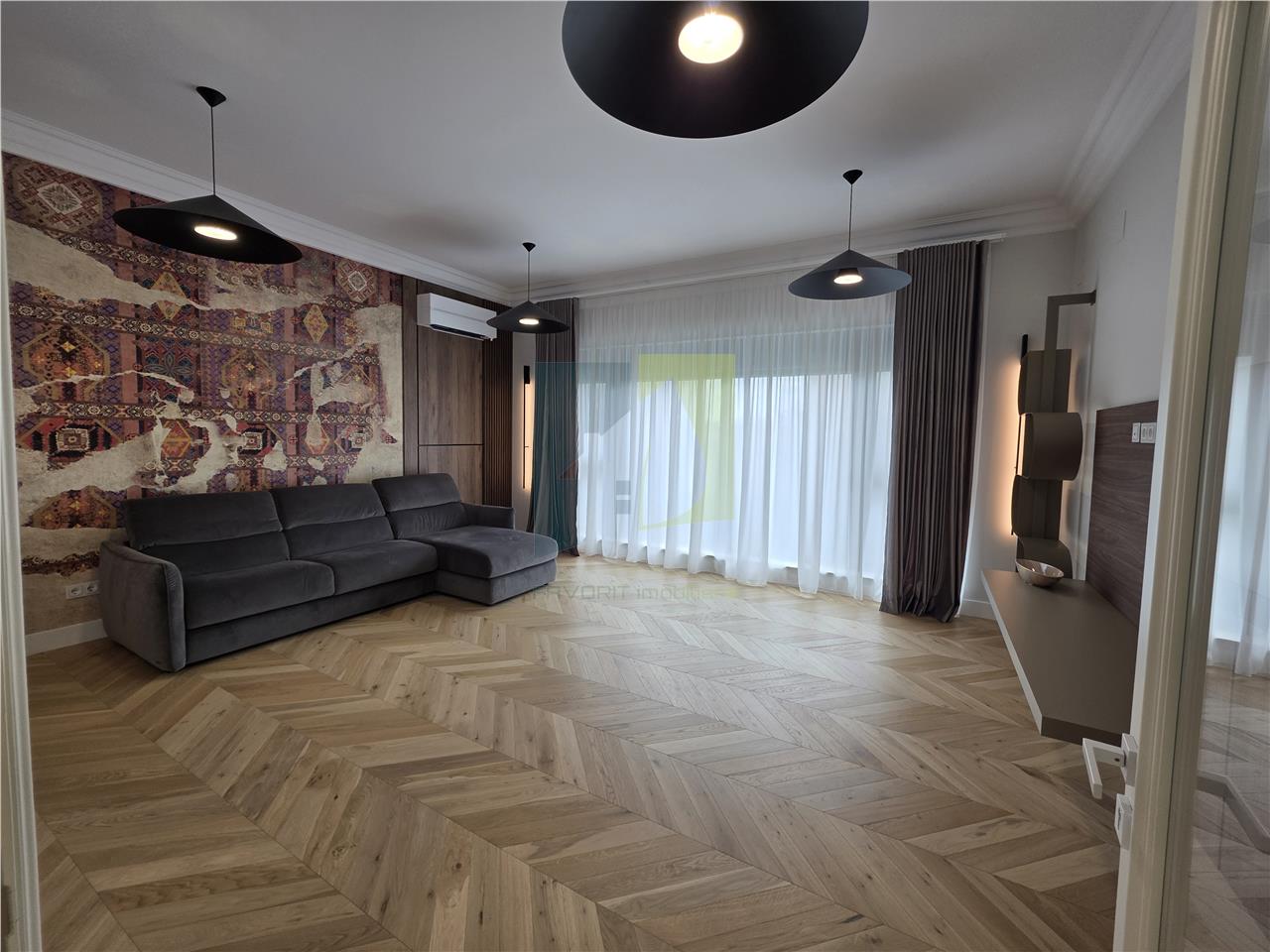 Casa cu lift langa Ford - Craiova