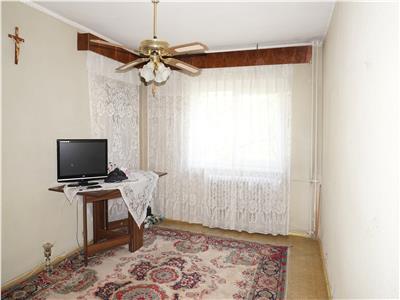 Apartament decomandat cu 3 camere in Brazda - Scoala 23