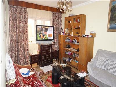 Apartament cu 3 camere decomandat in Brazda - Rocada