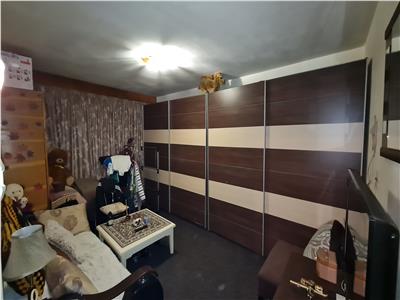 Apartament decomandat cu 2 camere in George Enescu - etaj 2